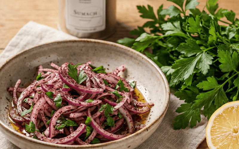 Türkischer Zwiebelsalat mit Sumach