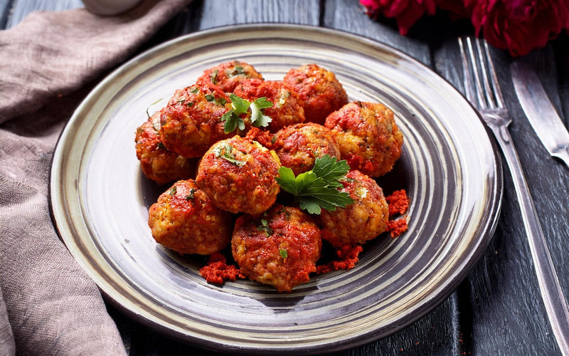 Blumenkohl-Lamm-Frikadellen mit orientalischem Harissa
