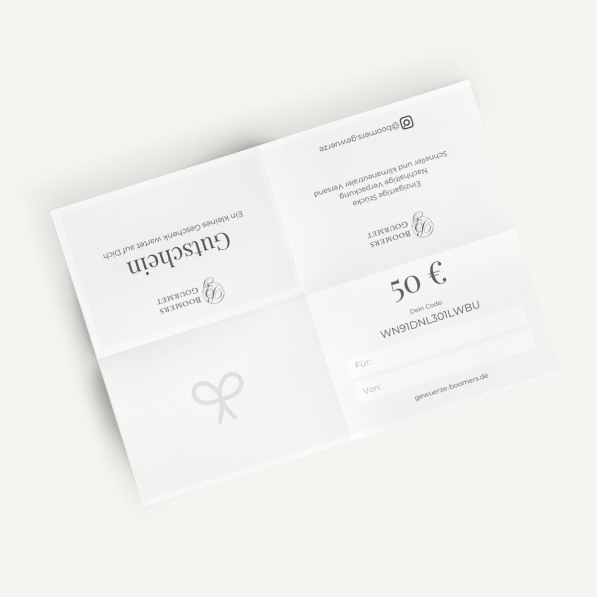 Aufgeklappte Boomers Gourmet Gutscheinkarte über 50 € mit Code und Feldern für Empfänger und Absender #Nennwerte_50,00 €